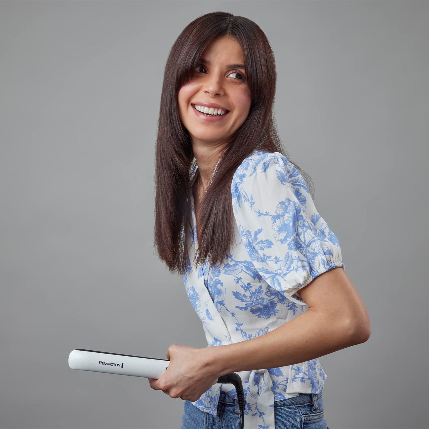 Remington Shine Therapy Hair Straightener with Advanced Ceramic coating infused with Moroccan Argan Oil for sleek & smooth glide, Floating plates, Digital display, 9 settings 150°C–230°C, S8500