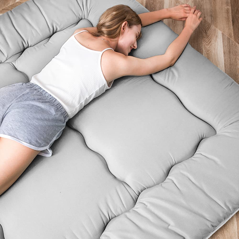 MAXYOYO Japanese Floor Futon Mattress, Thicken Tatami Mat Sleeping Pad Foldable Roll Up Mattress Dormitory Lounger Pillow Bed (Single, Gray)