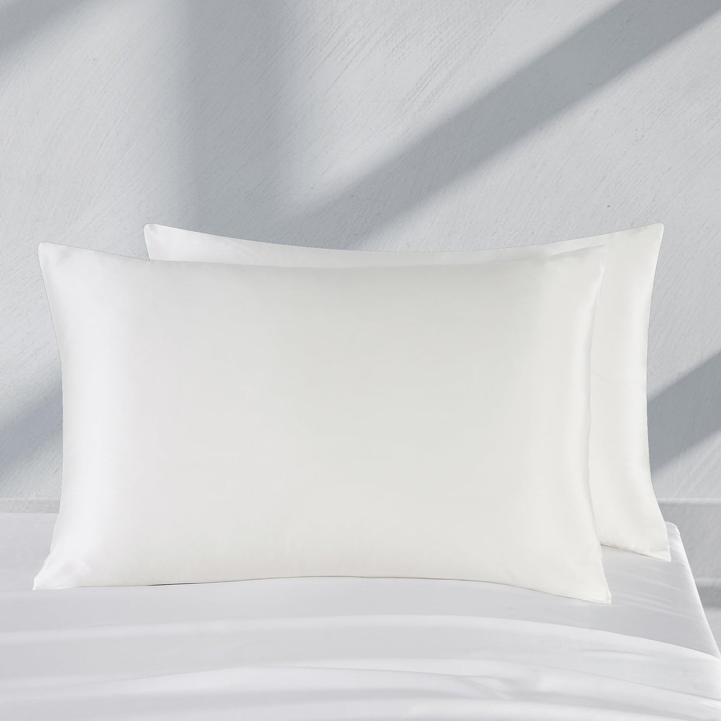 ZIMASILK 100% Mulberry Silk Pillowcase Upgraded Version for Hair and Skin Health, Better Grade 6A Silk, with YKK Zipper, Ultra-Soft & Durable, Luxury Gift Box 1Pc(Standard 50x75cm, Ivory)