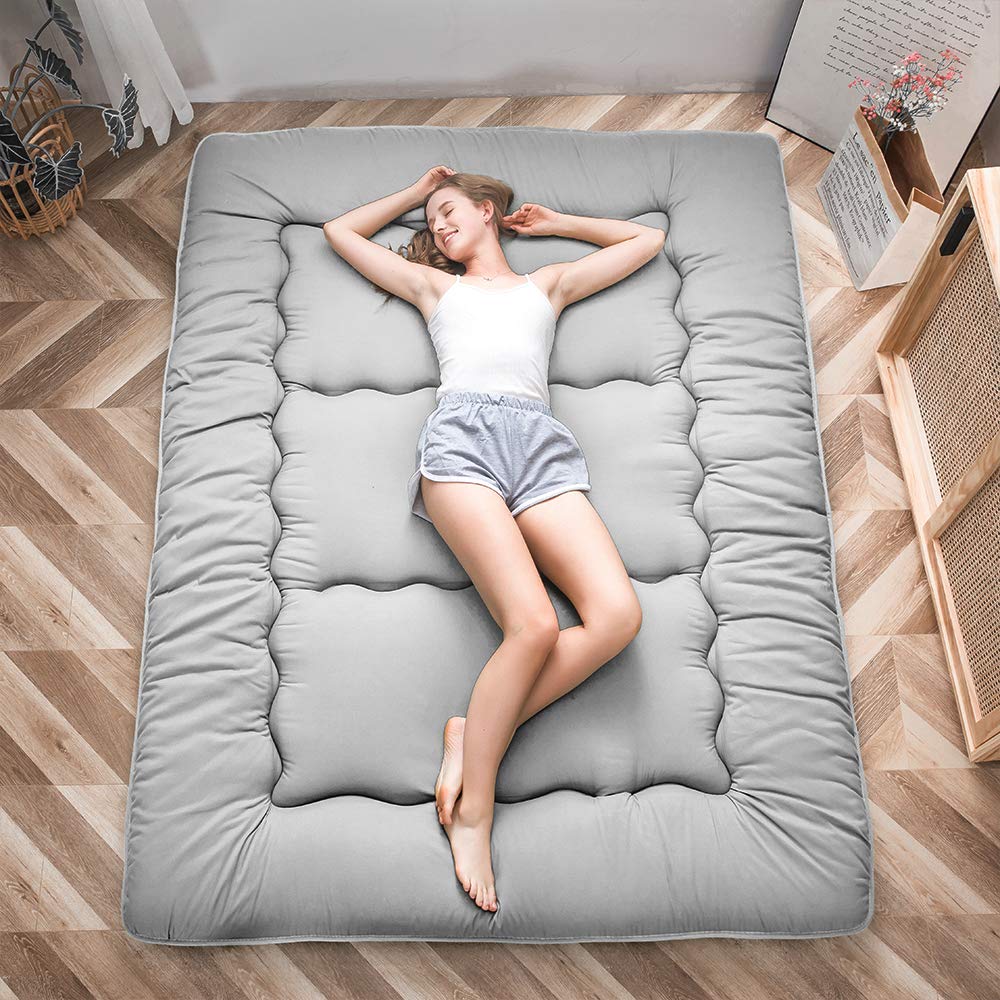MAXYOYO Japanese Floor Futon Mattress, Thicken Tatami Mat Sleeping Pad Foldable Roll Up Mattress Dormitory Lounger Pillow Bed (Single, Gray)