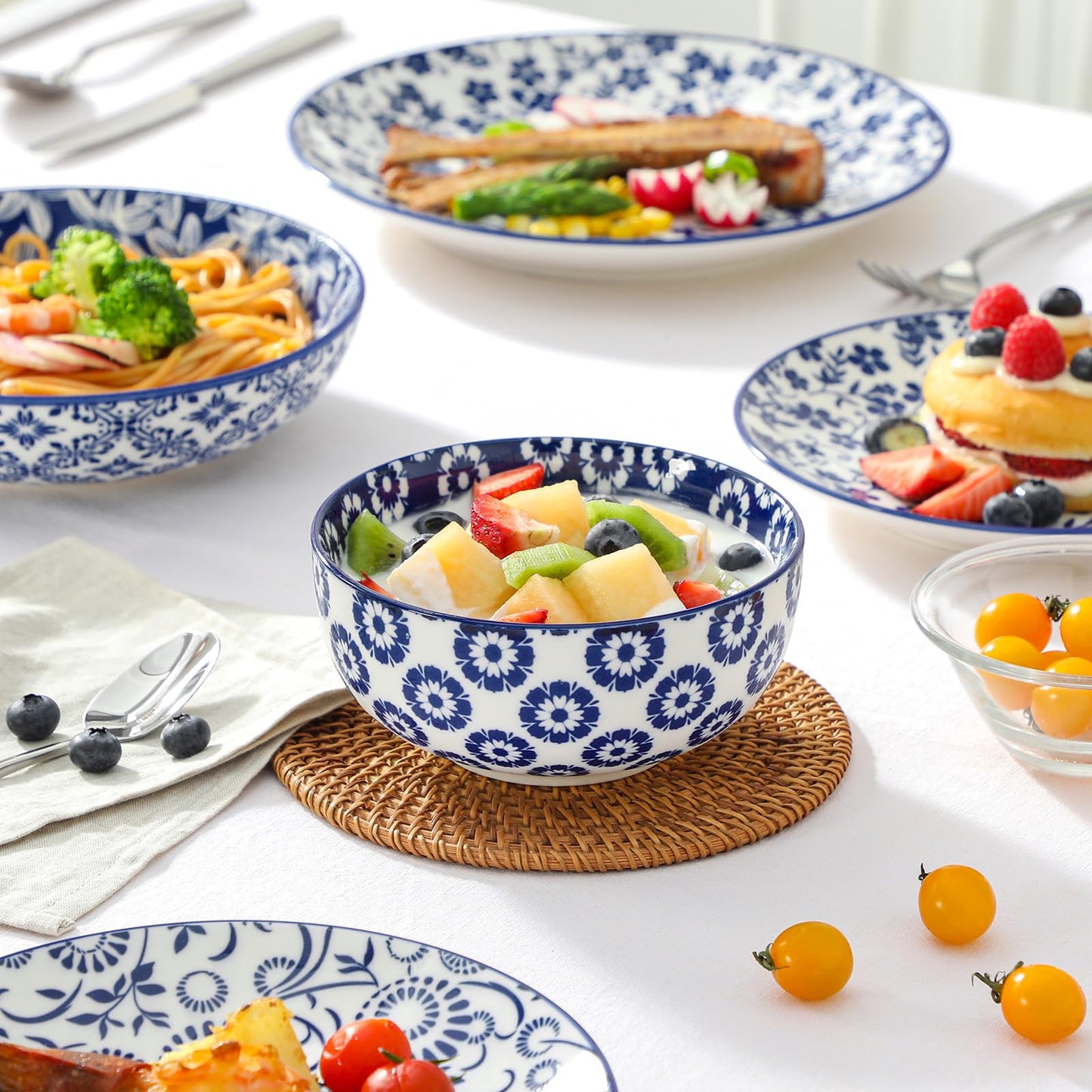 vancasso Selene Plates and Bowls Set, 24 Pieces Vintage Blue Porcelain Dinner Sets for 6 People Scratch Resistant Dinnerware Sets Crockery Set, Mircowave Dishwasher Safe Dishes Set