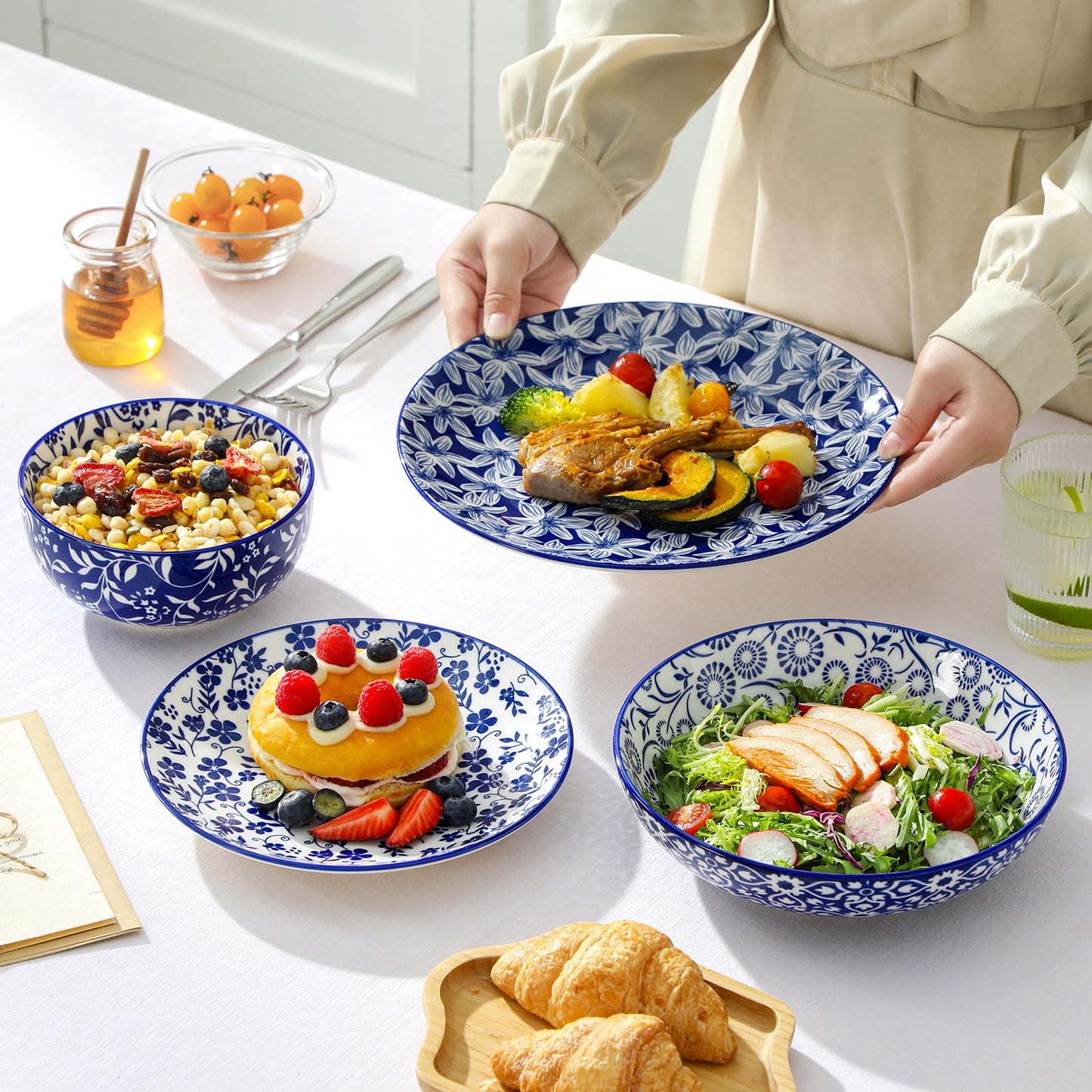 vancasso Selene Plates and Bowls Set, 24 Pieces Vintage Blue Porcelain Dinner Sets for 6 People Scratch Resistant Dinnerware Sets Crockery Set, Mircowave Dishwasher Safe Dishes Set