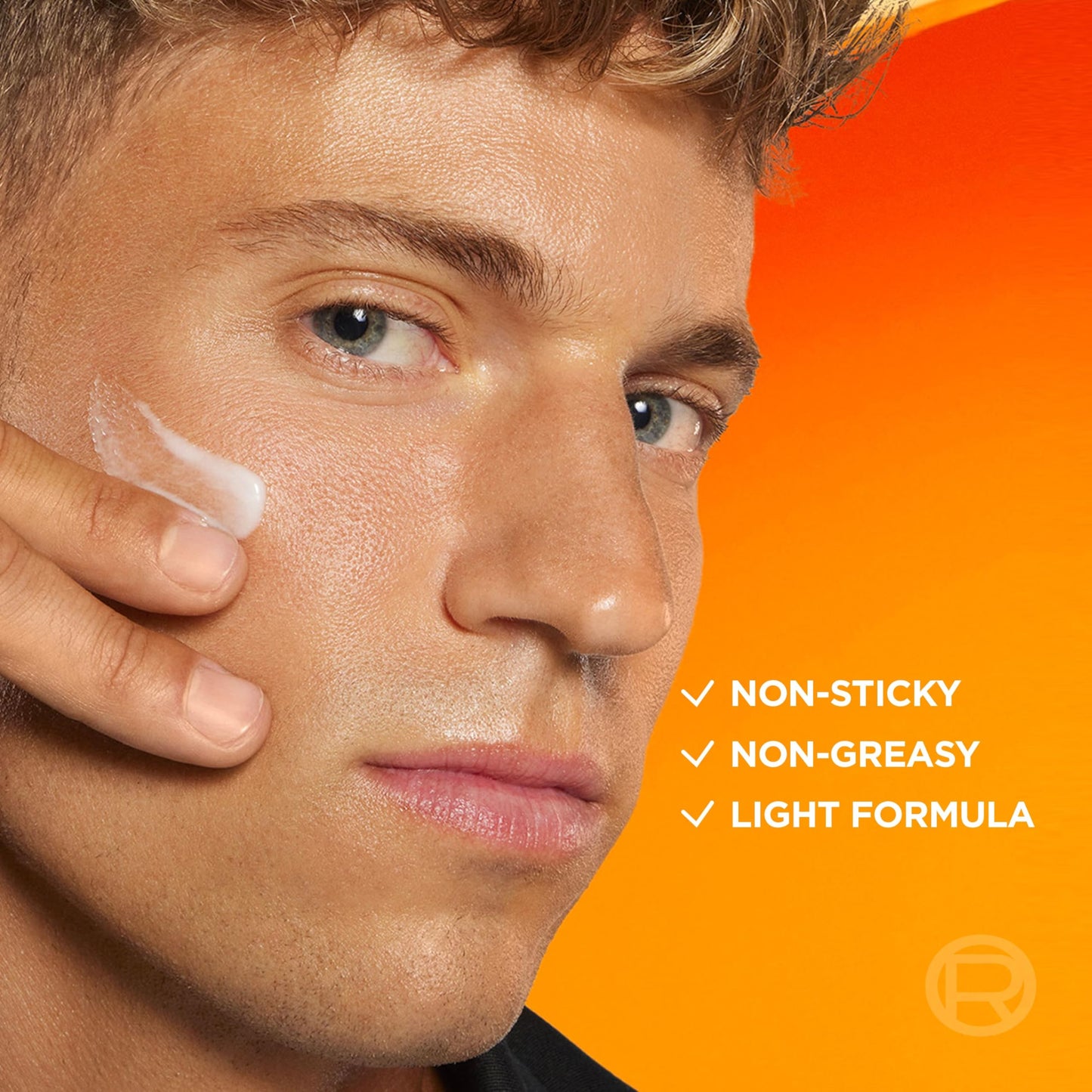 L'Oréal Men Expert Anti-Fatigue Moisturiser, Hydra Energetic Men's Moisturiser With Vitamin C* Fights Appearance of Dark Circles And Hydrates Skin - 50 ml