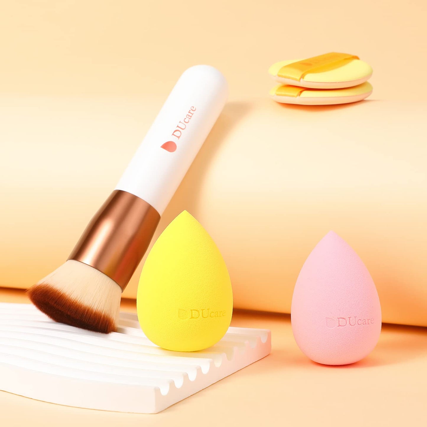 DUcare 4Pcs & 1Pc Makeup Sponges Foundation Brushes - Ideal For Flawless Makeup, Non-latex Blender Beauty Powder Puffs Kabuki Flat Top Face Brush