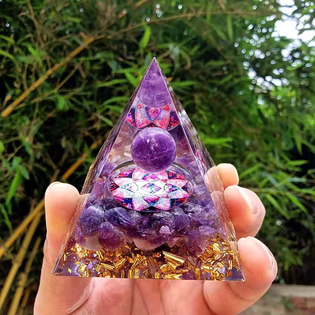 ycyingcheng Pyramid Ogan Crystal Energy Tower Nature Reiki Chakra Crushed Stone, Negative Energy Remover Blessing Home Office Ornaments, Healing Crystal Boost Immune System Meditation, 6cm