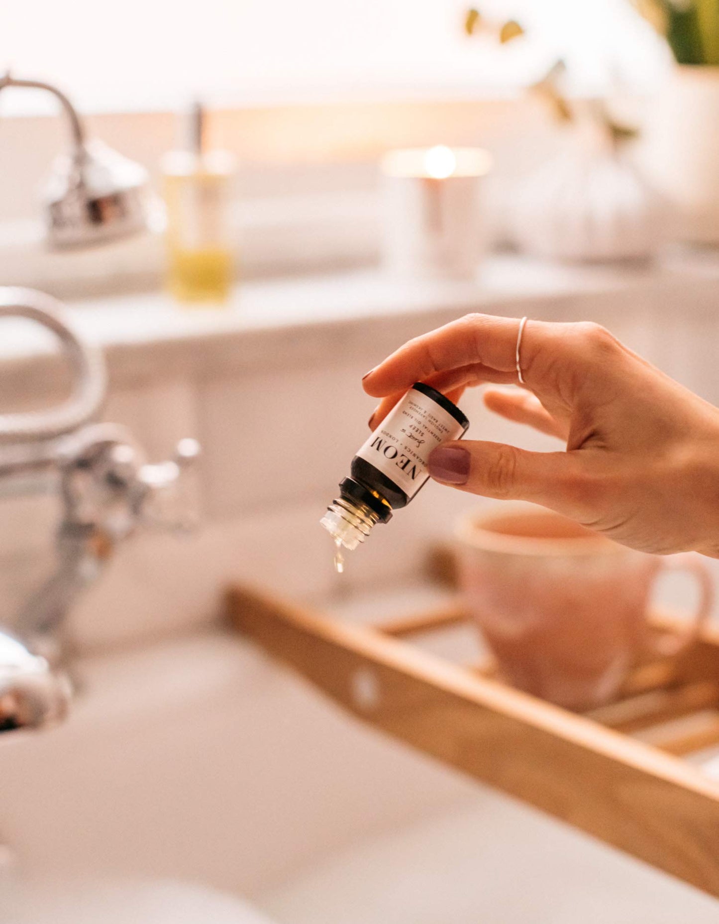 NEOM - Focus The Mind Essential Oil Blend, 10ml | Pine, Cedarwood & Eucalyptus | Scent to Boost Your Energy Range