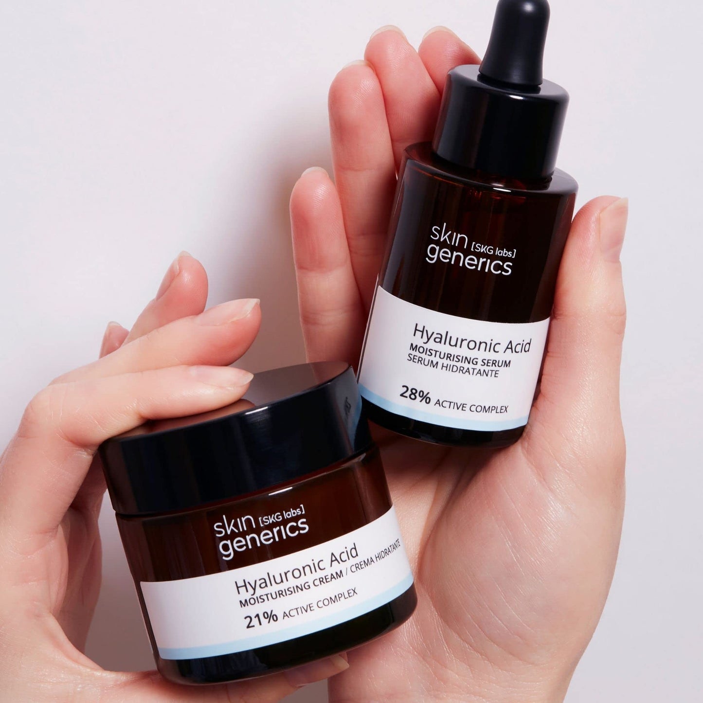 Skin Generics | Pure Organic Hyaluronic Acid Serum | 30ml | Moisturizing Concentrate that Regenerates and Increases Skin Elasticity | Paraben and Paraffin Free Facial Serum | 100% Vegan