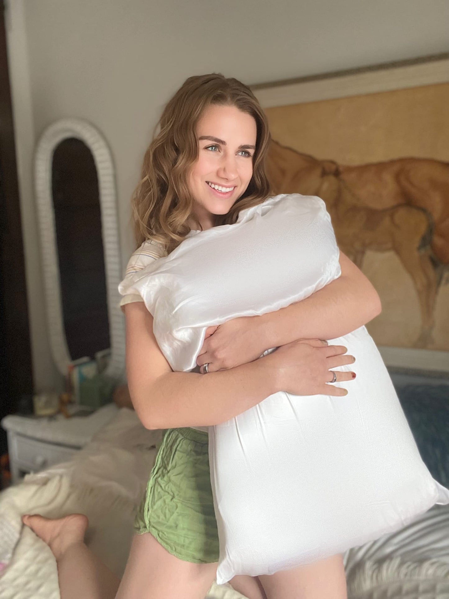 ALASKA BEAR 100% Mulberry Silk Pillowcase for Hair and Skin Health, Hypoallergenic, Standard Size 50x75cm Natural Silk Pillow Case for Beauty Sleep (1pc, Ivory White)