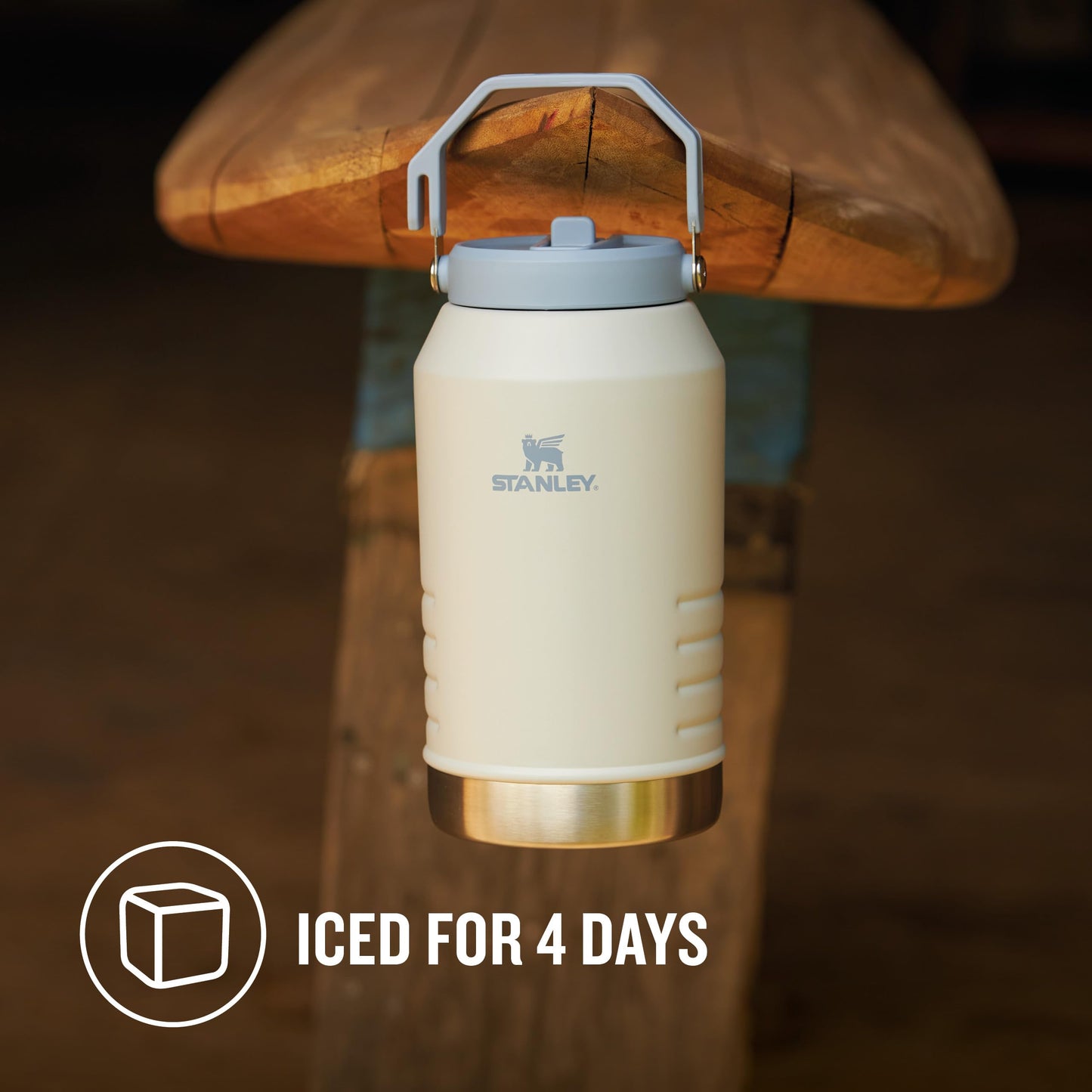 Stanley IceFlow Flip Straw 2.0 Jug 1.90L - 20 Hours Cold - 4 Days Iced - Leakproof - Stainless Steel Water Bottle with Straw - BPA Free - Dishwasher Safe - Gym Bottle - Frost