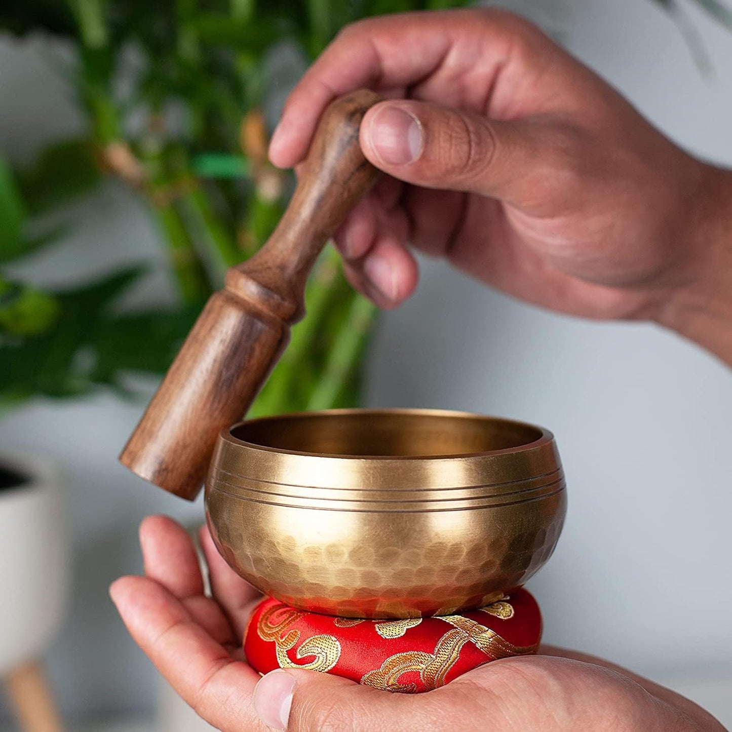 Tibetan Singing Bowl Set - Easy To Play for Beginners - Authentic Handcrafted Mindfulness Meditation Holistic Sound 7 Chakra Healing Gift by Himalayan Bazaar (3)