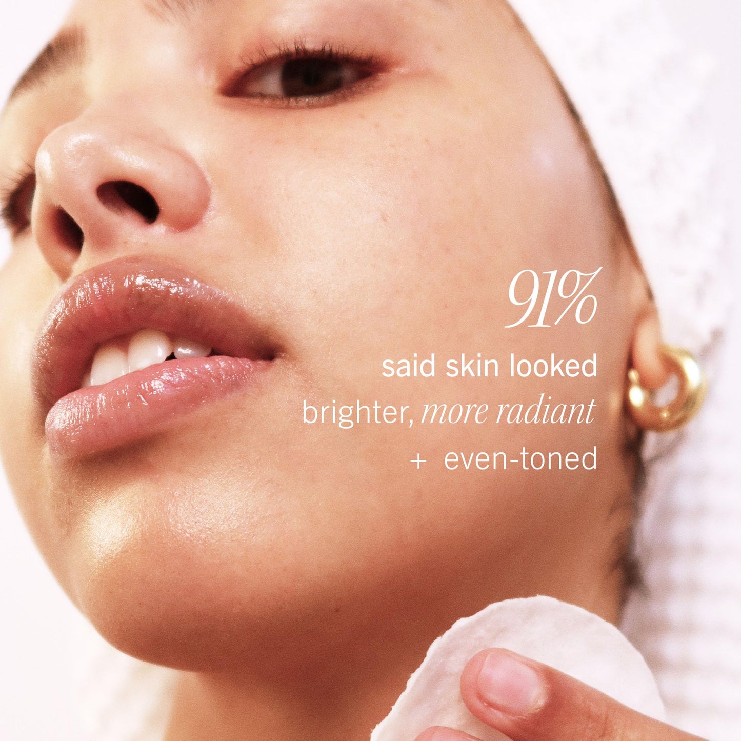 First Aid Beauty Facial Radiance Pads – Daily Exfoliating Pads with AHA (Glycolic + Lactic Acids) that Help Tone & Brighten Skin – Compostable for Daily Use – 28 Pads