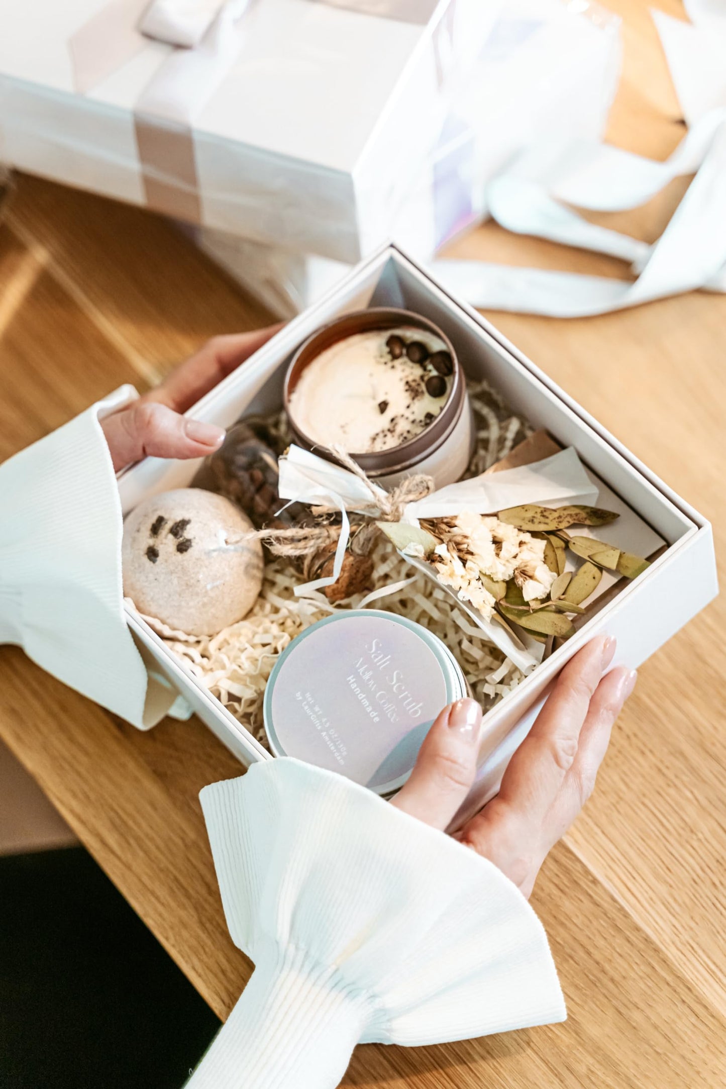 LaurGifts Coffee Scented Set Box - Birthday Present for Women, Candle Basket for Coffee Lovers, Coworker Idea - Spa Package for Friend, Mom, Wife, Girlfriend, Father