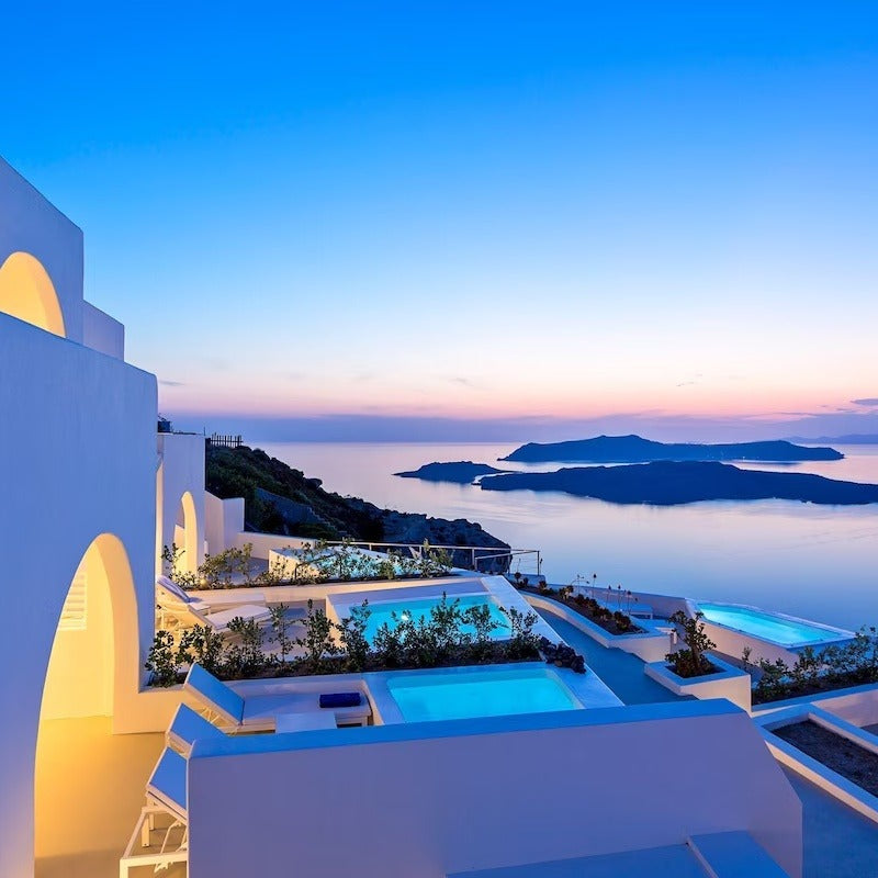 Santorini Caldera, Greece – Flexible Stay Escape